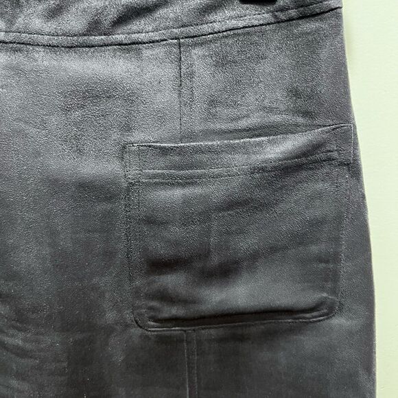 Old Navy Faux Suede Mini Skirt Size 12 - Picture 2 of 6